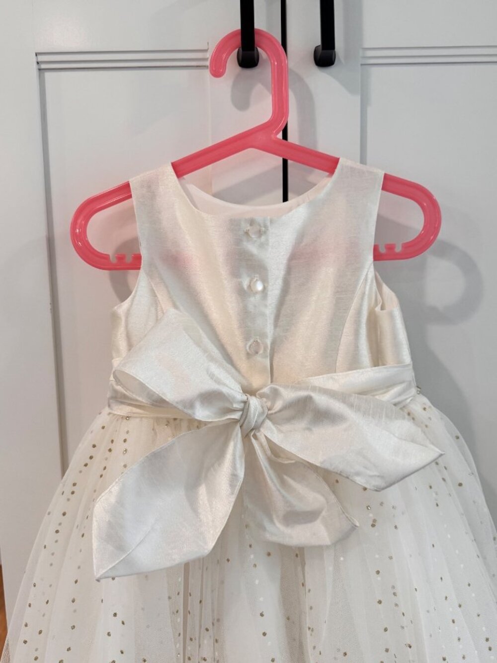 David’s Bridal Girls 4 Tulle Tea Length Gold Glitter Flower Girl Formal Dress - Picture 8 of 10
